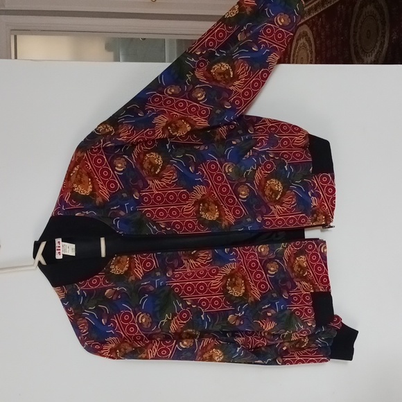ALIA Print Jacket in M. - Picture 4 of 8